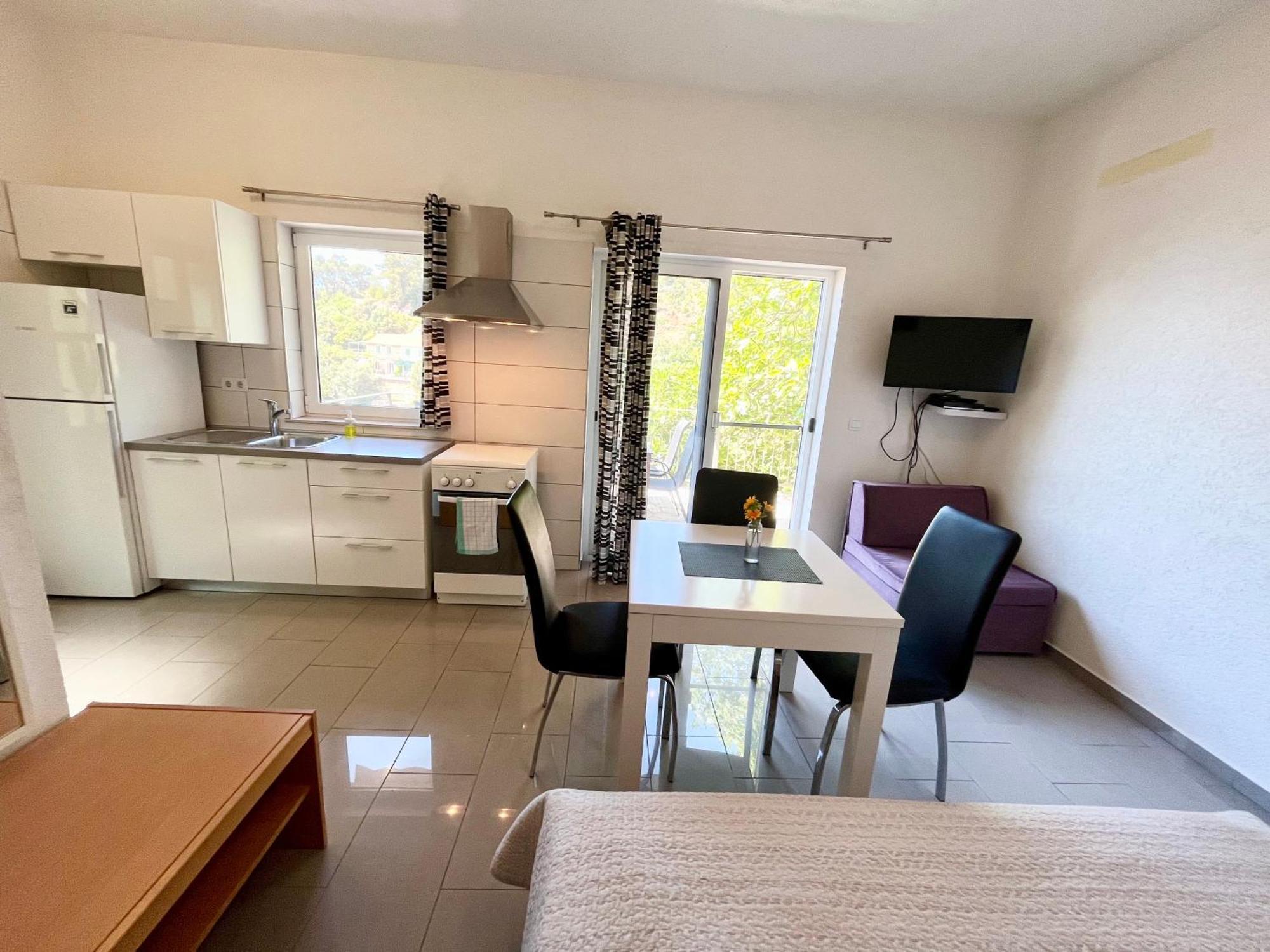 Paradise Apartments - Robinson Getaway Gdinj Εξωτερικό φωτογραφία