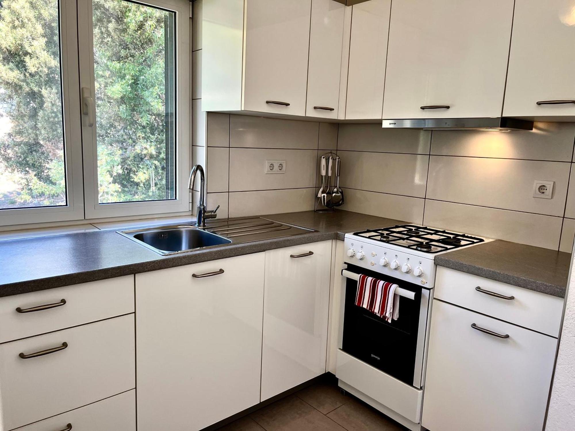 Paradise Apartments - Robinson Getaway Gdinj Εξωτερικό φωτογραφία