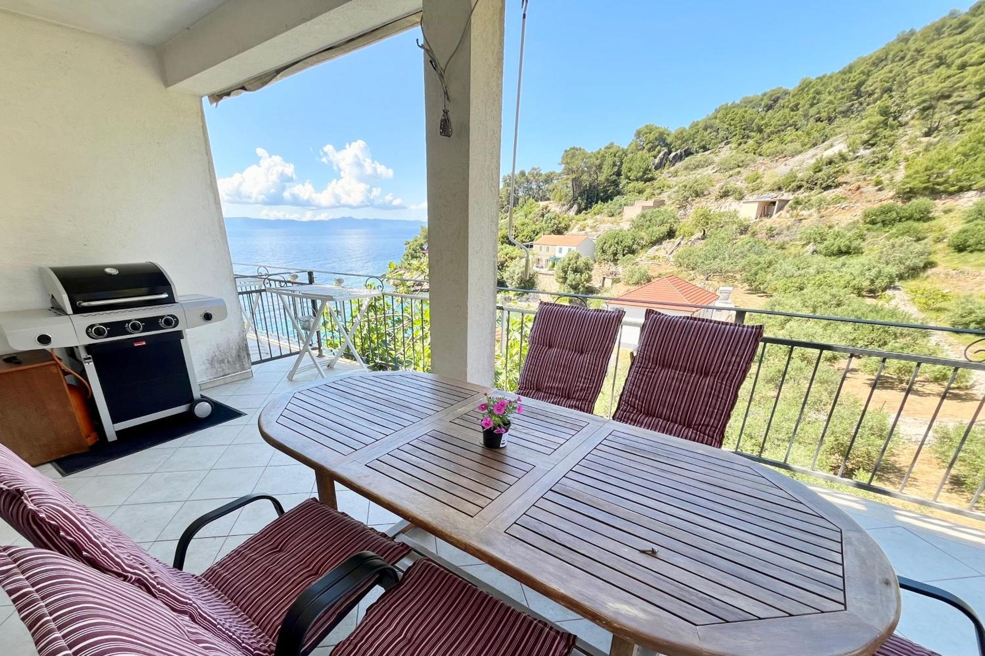 Paradise Apartments - Robinson Getaway Gdinj Εξωτερικό φωτογραφία