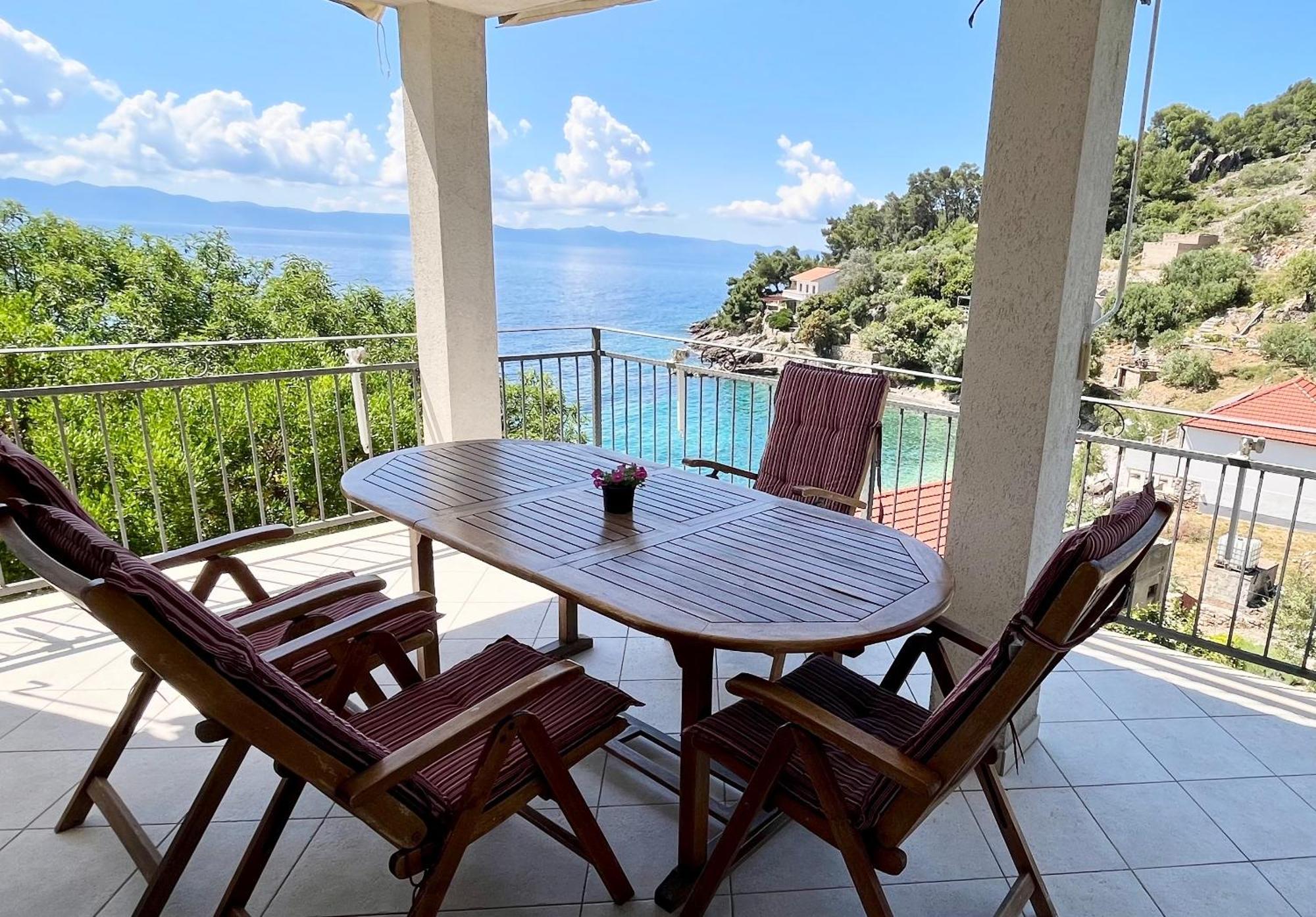 Paradise Apartments - Robinson Getaway Gdinj Εξωτερικό φωτογραφία