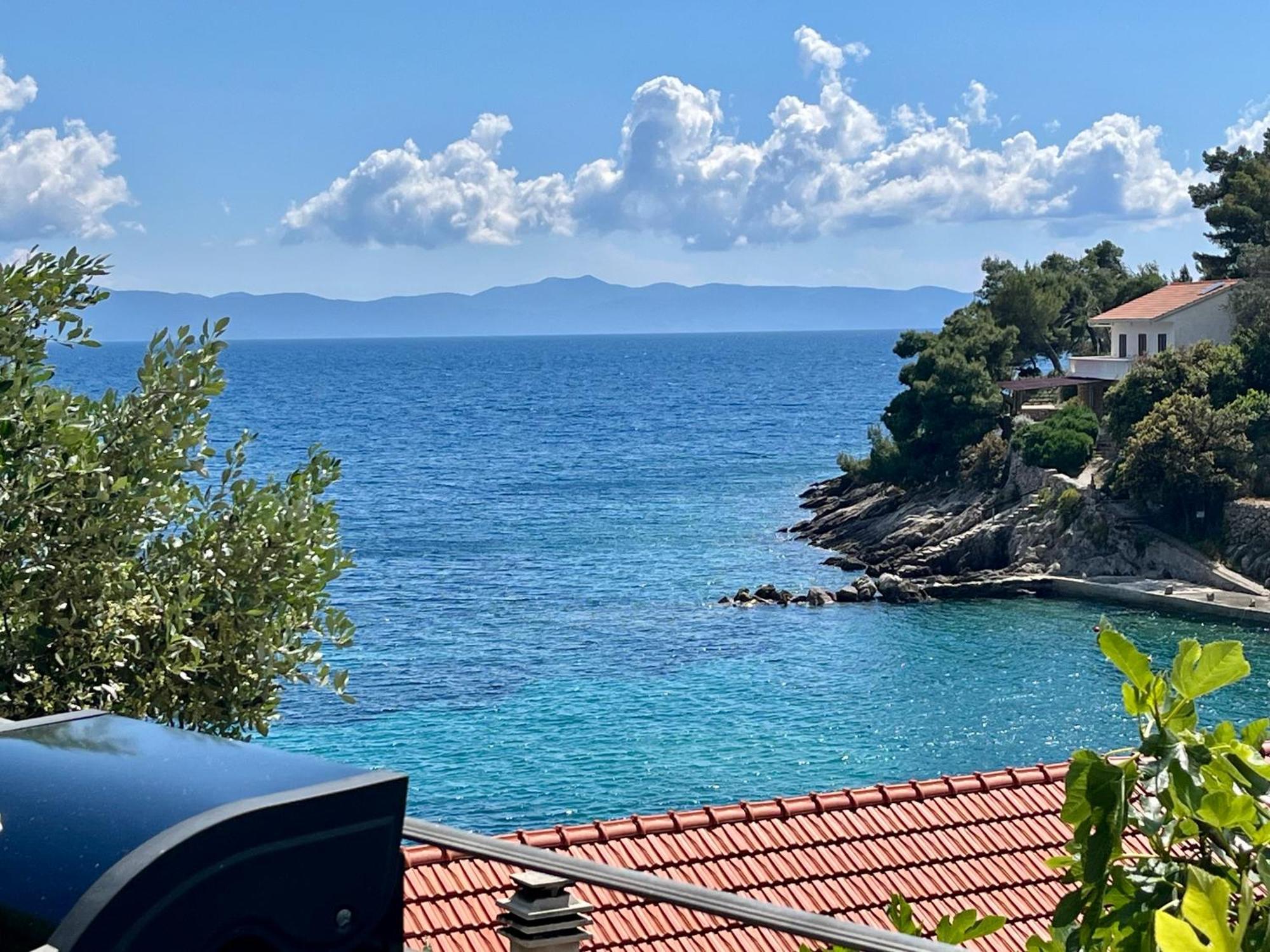 Paradise Apartments - Robinson Getaway Gdinj Εξωτερικό φωτογραφία