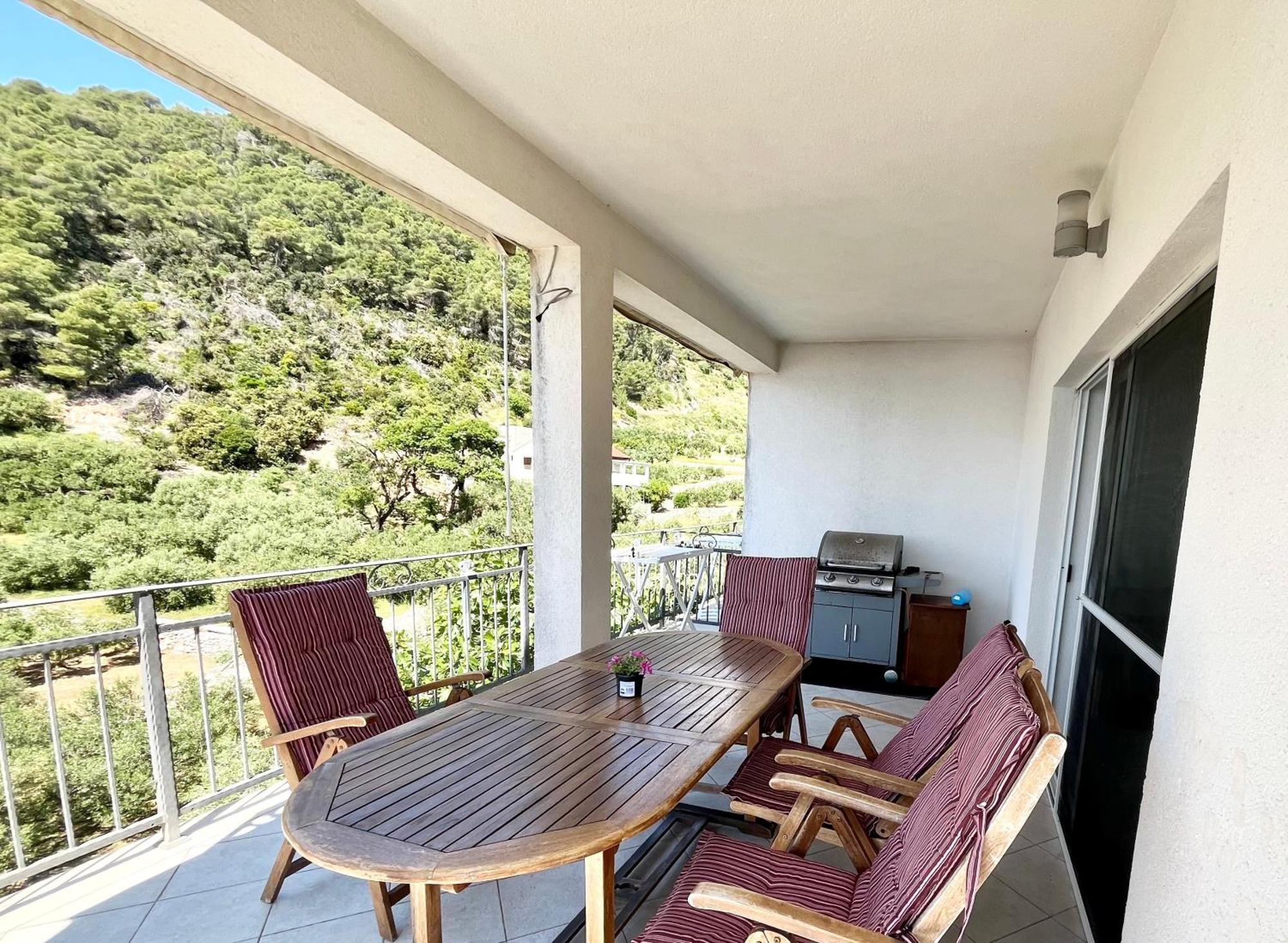 Paradise Apartments - Robinson Getaway Gdinj Εξωτερικό φωτογραφία