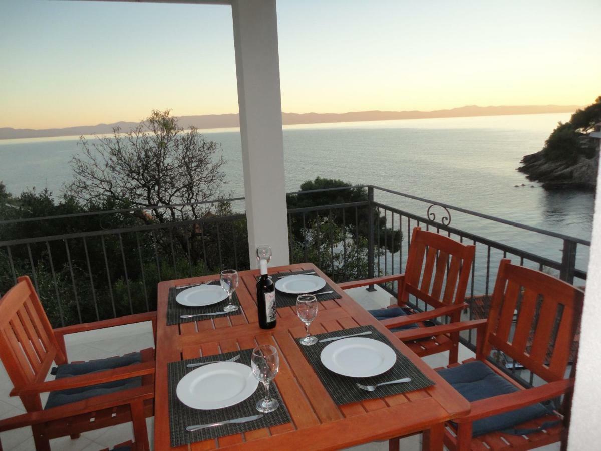Paradise Apartments - Robinson Getaway Gdinj Εξωτερικό φωτογραφία