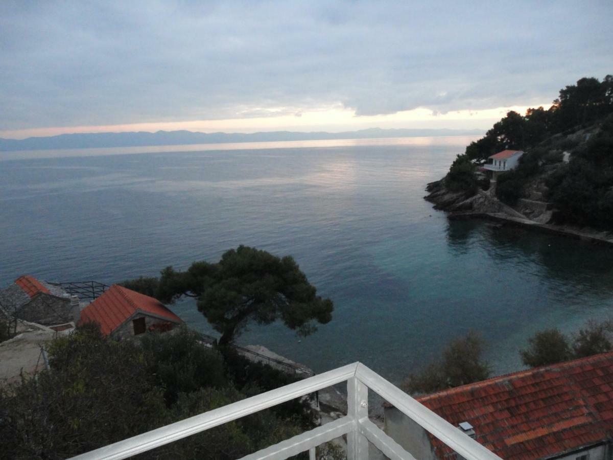 Paradise Apartments - Robinson Getaway Gdinj Εξωτερικό φωτογραφία