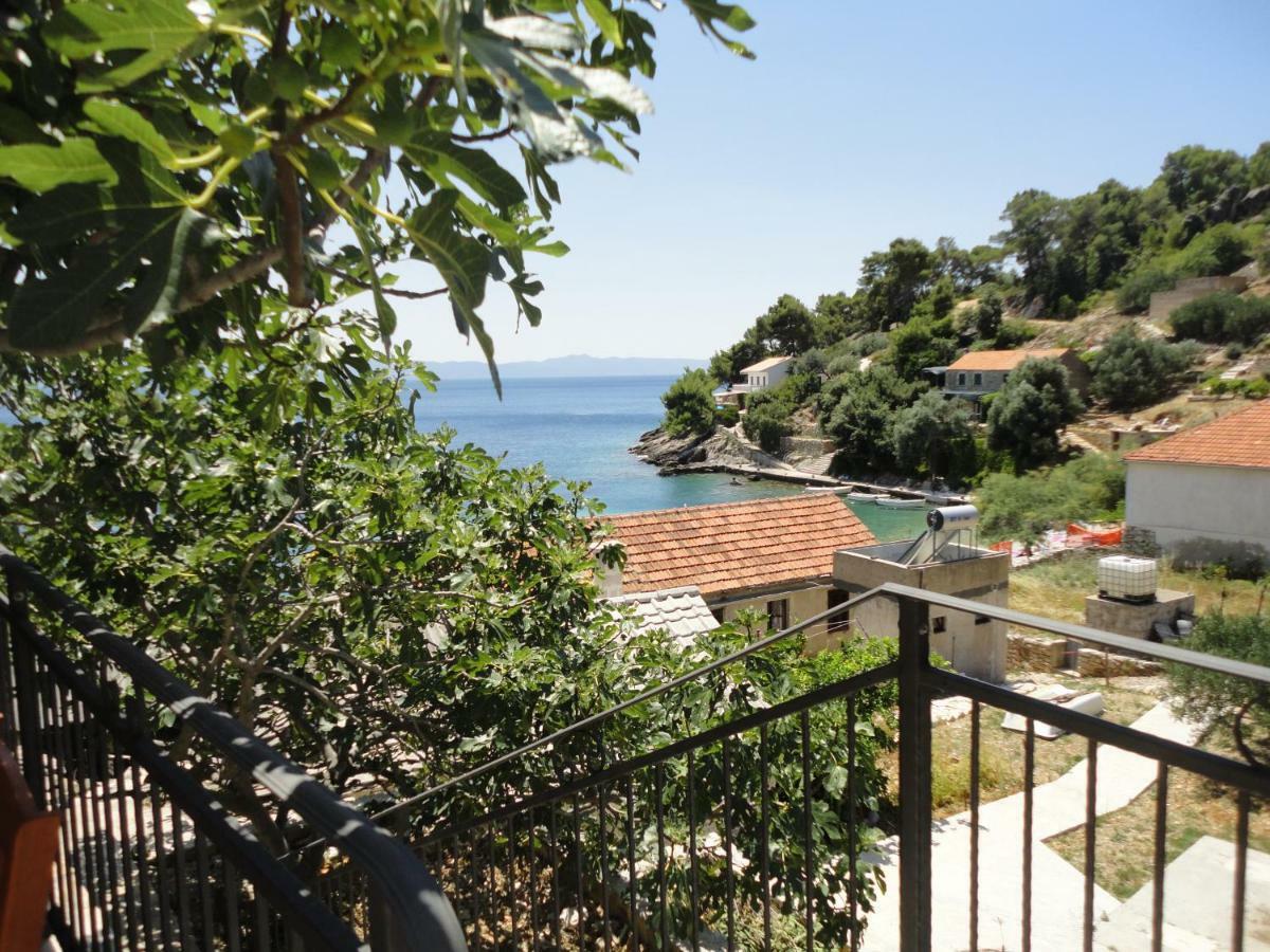 Paradise Apartments - Robinson Getaway Gdinj Εξωτερικό φωτογραφία