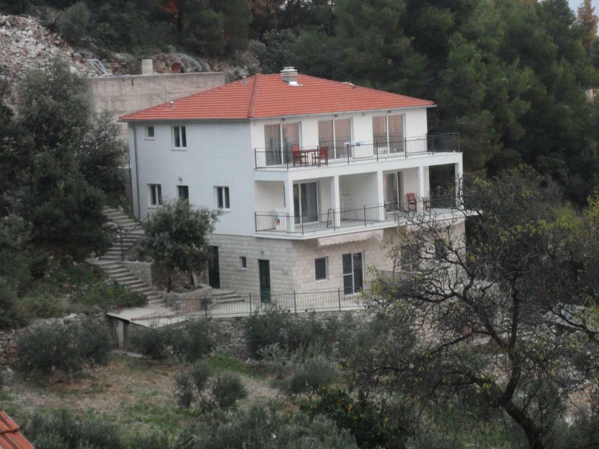 Paradise Apartments - Robinson Getaway Gdinj Εξωτερικό φωτογραφία