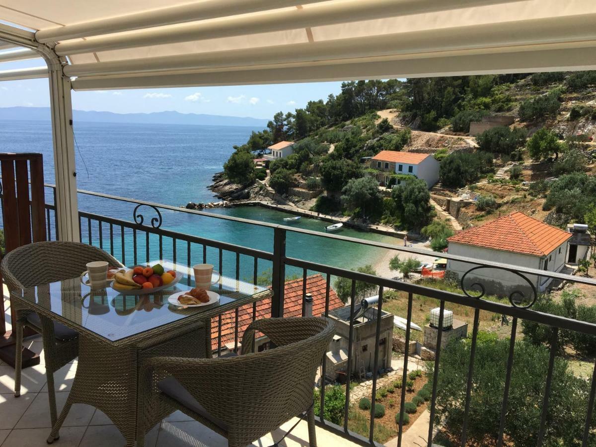 Paradise Apartments - Robinson Getaway Gdinj Εξωτερικό φωτογραφία