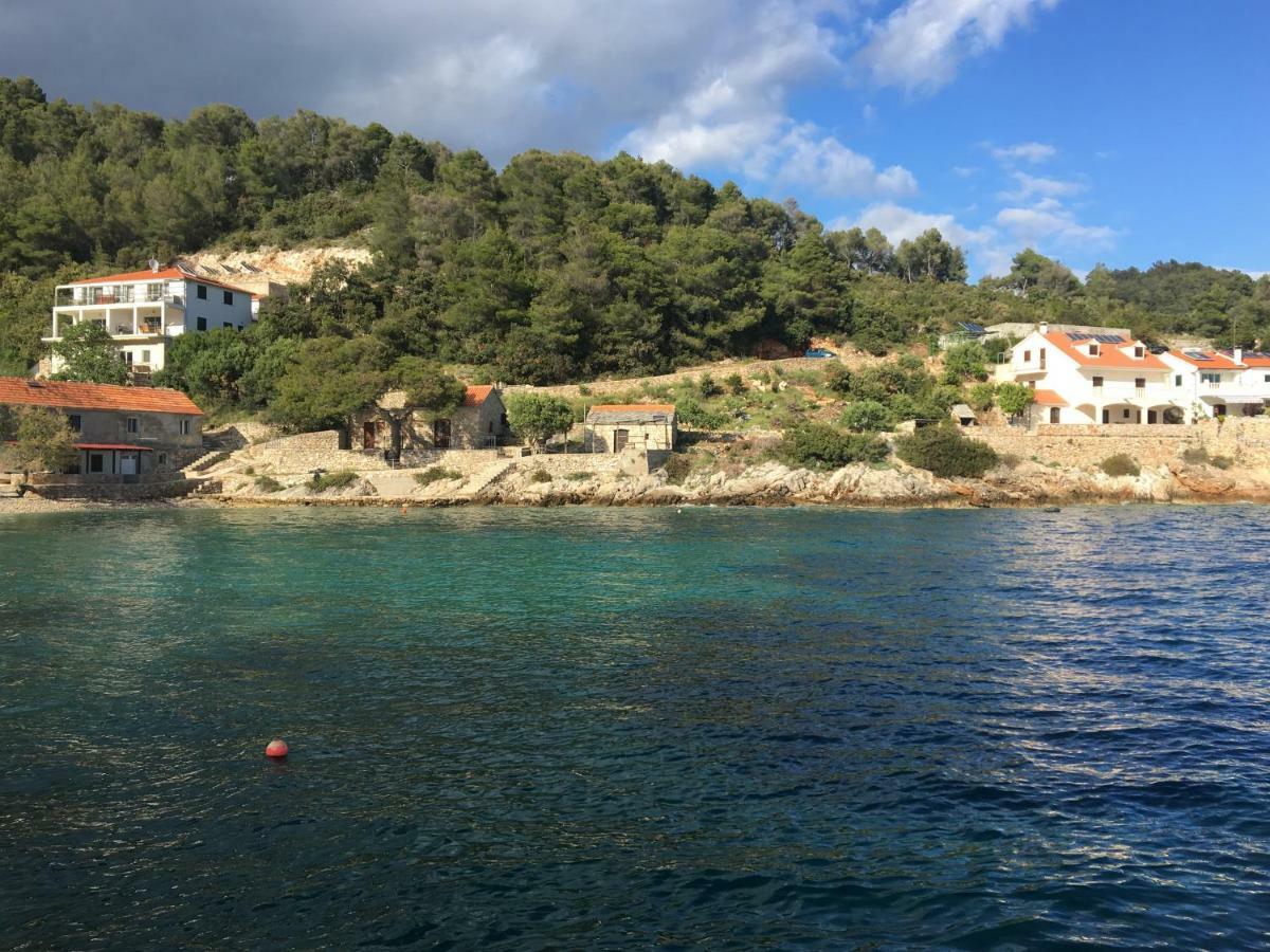 Paradise Apartments - Robinson Getaway Gdinj Εξωτερικό φωτογραφία