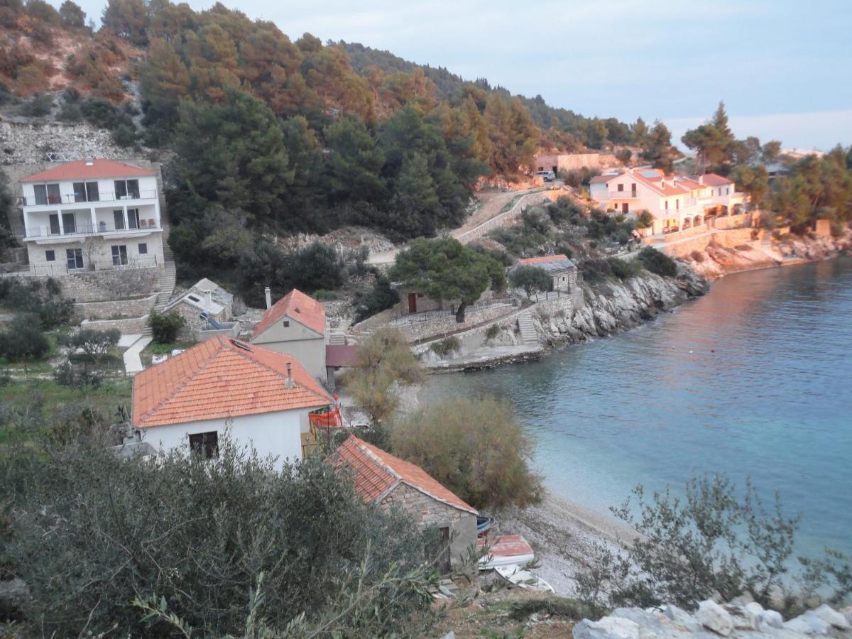 Paradise Apartments - Robinson Getaway Gdinj Εξωτερικό φωτογραφία
